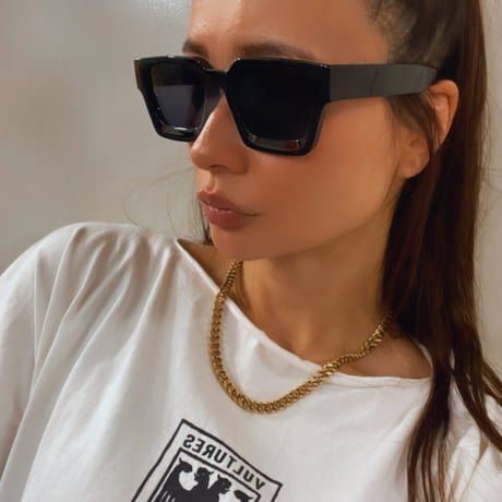 Petals and Peacocks/Big Flame sunglasses "BLACK"