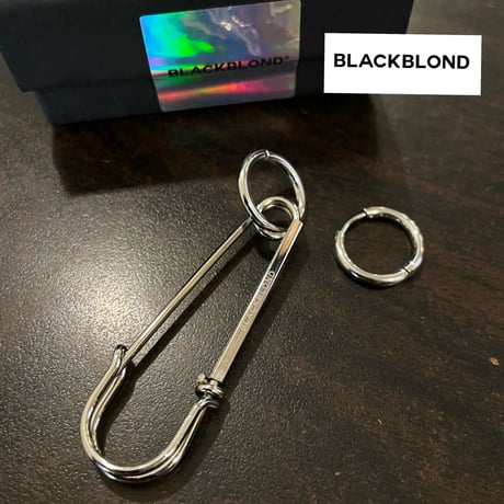 BLACK BLOND/BBD PIN Earring