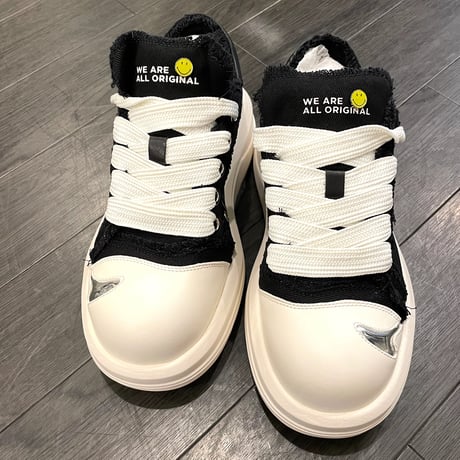 KillWinner ✖︎ SMILEY /Smile Life Sneaker