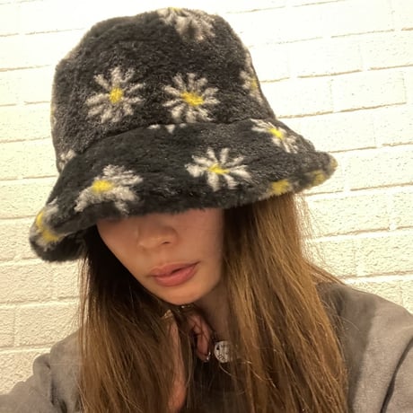 Mismatch NYC/Flower Fur bucket Hat