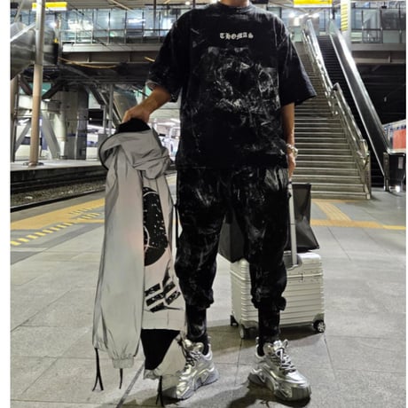 By The R/ Hand Paint Tshirts  BLACK  "SET UP"
