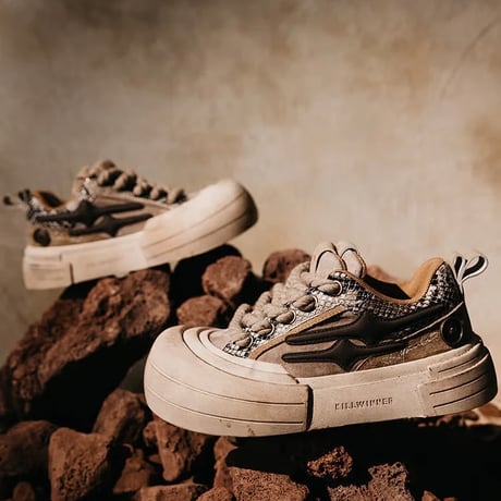 KillWinner/Smile Life Sneaker  "BROWN"