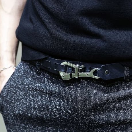 By The R/ Leather belt