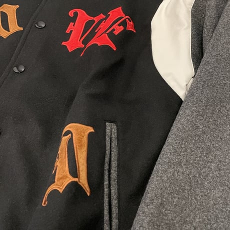 WOSS.official/ Heart Varsity Jacket