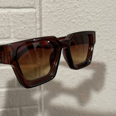 Petals and Peacocks/Big Flame sunglasses "BROWN"