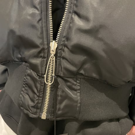 BLACK BLOND/REVERSIBLE SHORT BOMBER JACKET