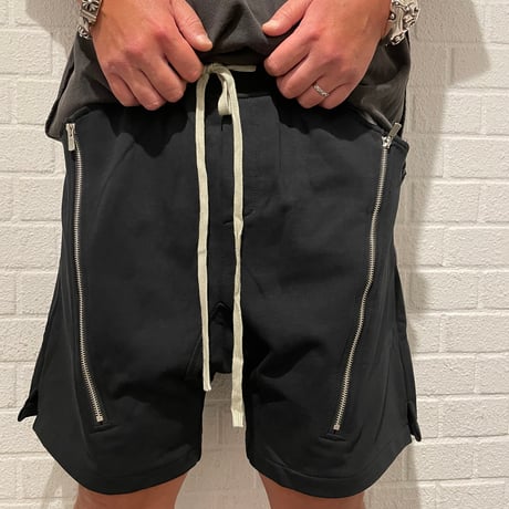 Mismatch NYC/Zip Shorts  Black