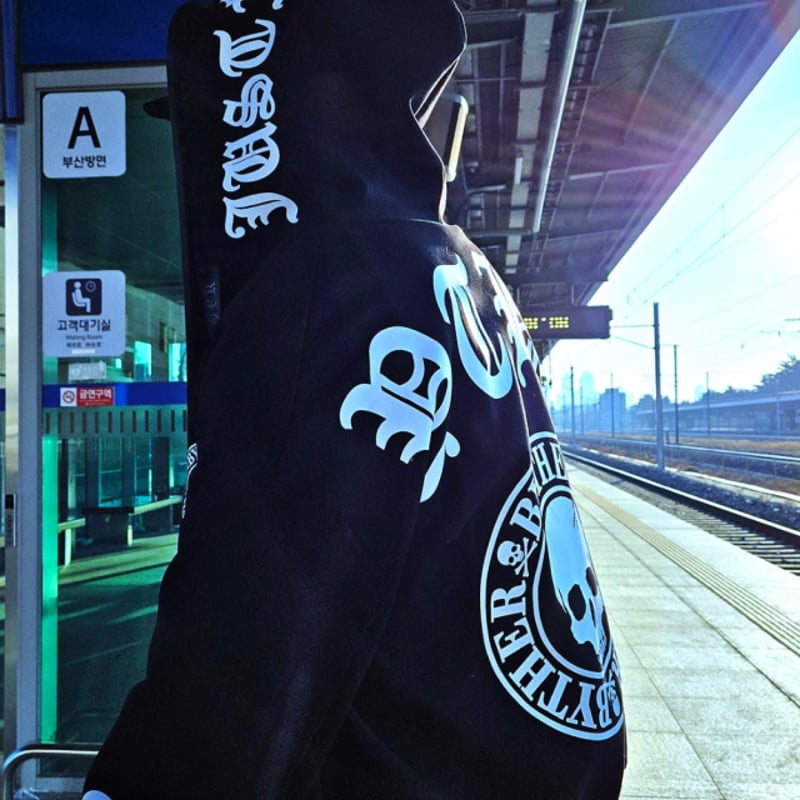 By The R/ Logo bonding Zip Hoodie | BINGOSTAR