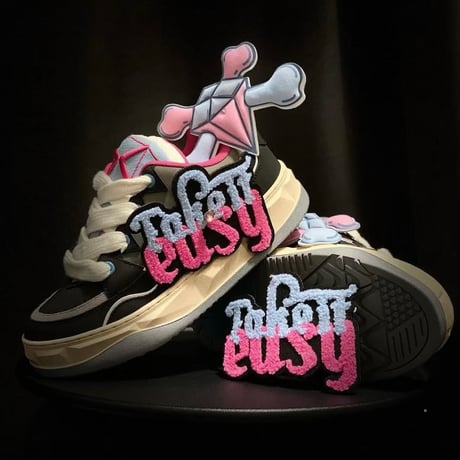 Ruby Scott /Diamond Sneaker