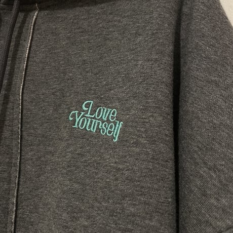 WOSS.official/Heart Hoodie