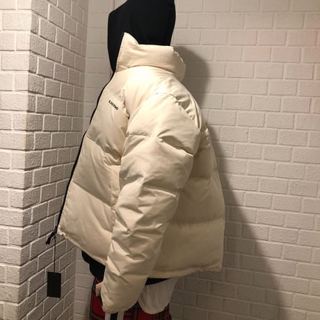 BLACK BLOND/BB Logo Down Jacket CREAM