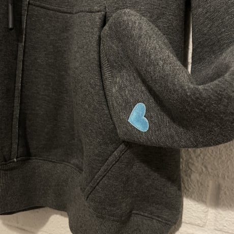 WOSS.official/Heart Hoodie