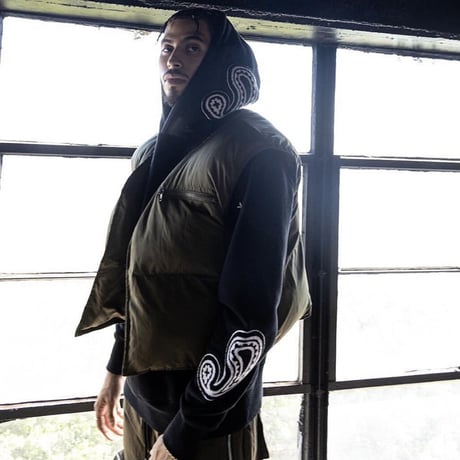 EPTM/PAISLEY PUFFER VEST（REVERSIBLE）”BLACK"