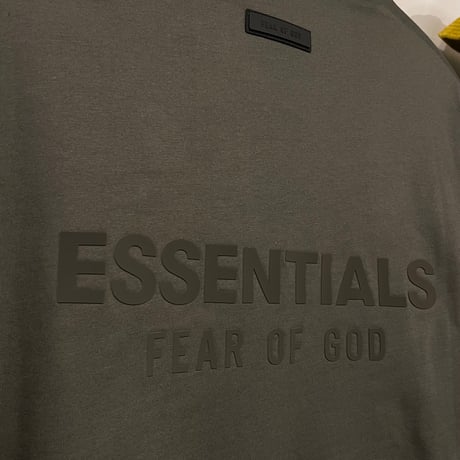 ESSENTIALS  fear of god /Vneck Logo Tshirt  "Off Black "