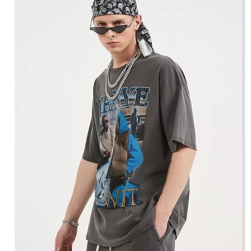 コレクション T-Shirt of Kanye West Kanye West Designed Oversized T-shirt – HUSTLEKAAR