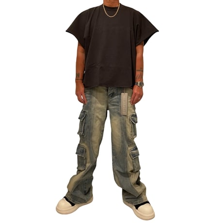YEEZY / BOX 2 Tee "BLACK"