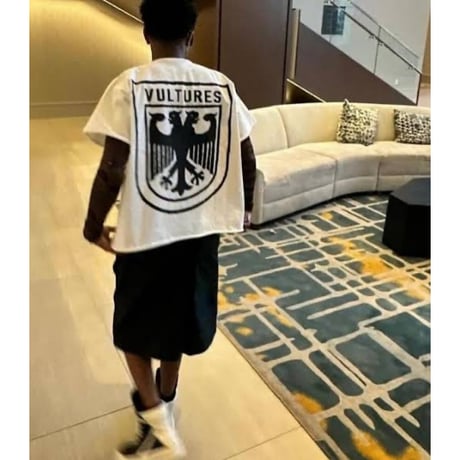YEEZY / VALTURES LOGO Tee "WHITE"