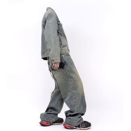BLACK BLOND/Graffiti Metal Logo Denim Jacket