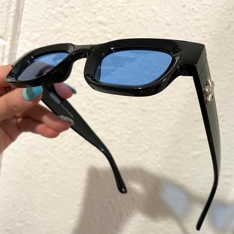 Petals and Peacocks/ROONEY SUNGLASSES "BLUE"