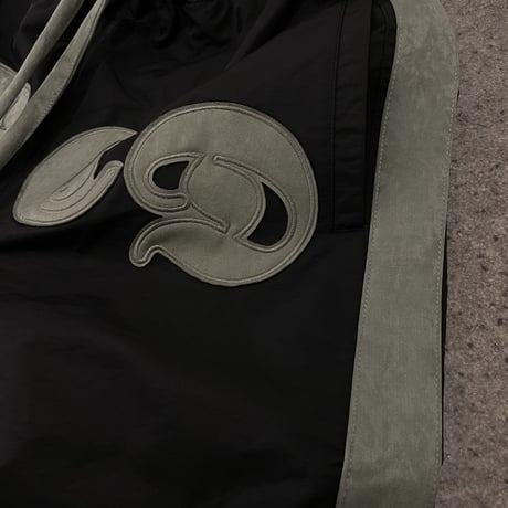 WOSS.official/LOGO Shorts