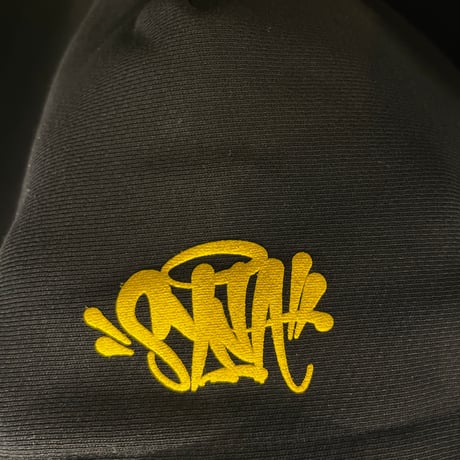 SYNA WORLD / Logo college Hoodie (BLACK)