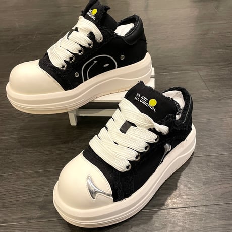 KillWinner ✖︎ SMILEY /Smile Life Sneaker