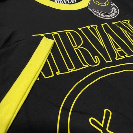 Nirvana/Official twotone Tshirts BLACK