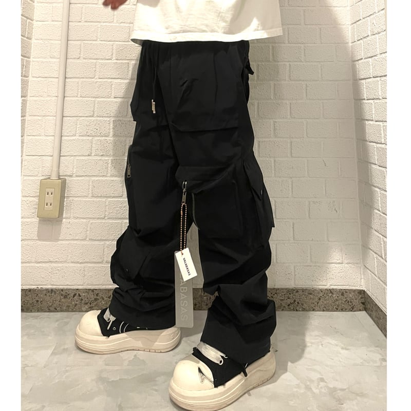 VALABASAS ブラックカーゴパンツ VALABASAS / Pockets Cargo Pants (SET UP) | BIN