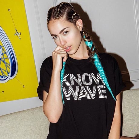 Know Wave/Logo Tシャツ ブラック