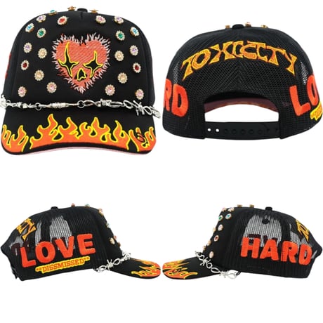 TOXICITY X DSMSD/ BY MOUR CAP LOVE HARD TRUCKER HAT (BLACK)