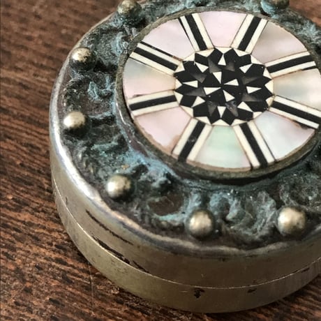 シルバー細工 ピルケース 刻印 / ie22_196