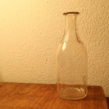 レトロなガラス瓶 花瓶にも / ie22_271