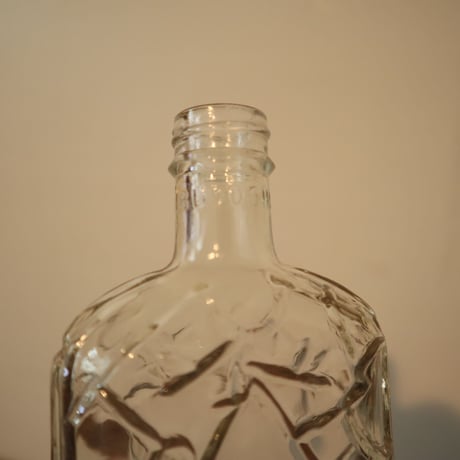 レトロなガラス 酒瓶 / ie22_264