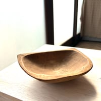 天然木のくりぬきトレイ