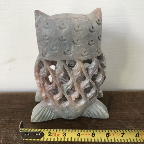 石の彫刻 ミミズクの親子