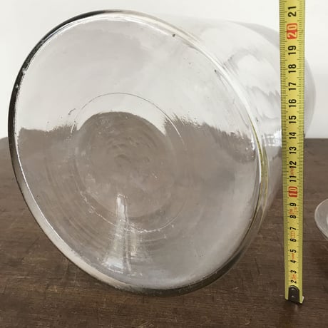 古い大きなガラス瓶 高さ47㎝ / ie22_168