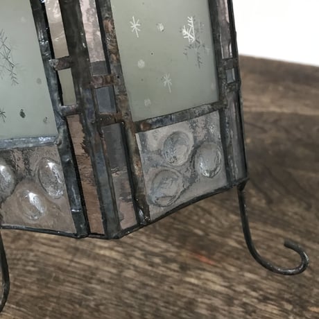 レトロなすりガラス 雪の結晶模様のランプ