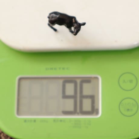 金属製 ちいさな 小鹿 ミニチュア  高さ2.5㎝ バンビ / ie22_367