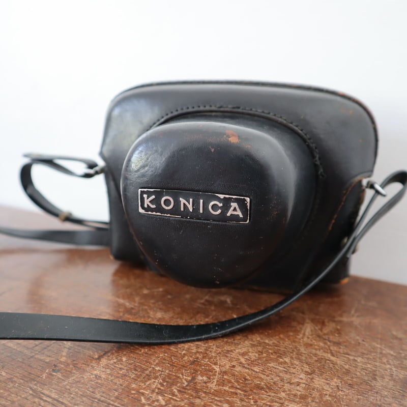 レンズがかわいい KONICA EE-MATIC Deluxe ヴィンテージカメラ