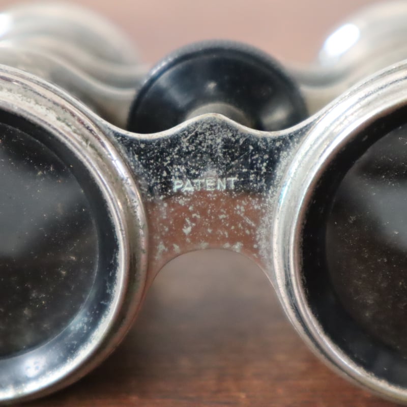 双眼鏡　革のケース付き アンティーク 双眼鏡 レザーケース付き | 古道具 イエノコモノ