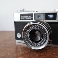 レンズがかわいい KONICA EE-MATIC Deluxe ヴィンテージカメラ / ie22_224