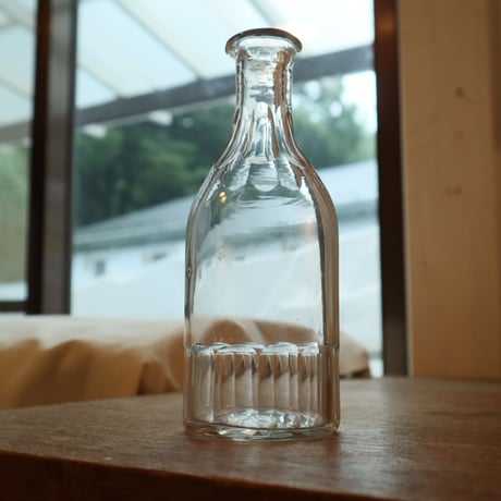 レトロなガラス瓶 花瓶にも / ie22_271
