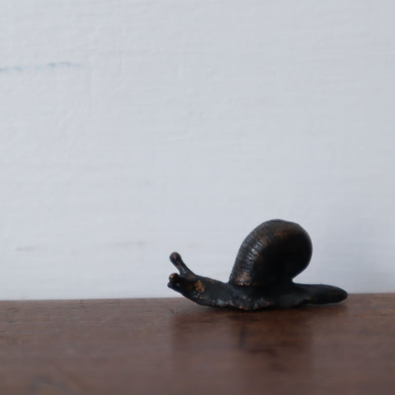 金属製 ちいさなカタツムリ ミニチュア / ie22_366 | 古道具 イエノコモノ