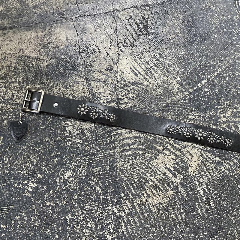 HTC 】26 STUDS LEATHER BELT ( BLACK ) | LONG S