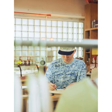 【 IMPRESTORE 】Shy Guy - Digital Camo T-shirt ( INDIGO BLUE )