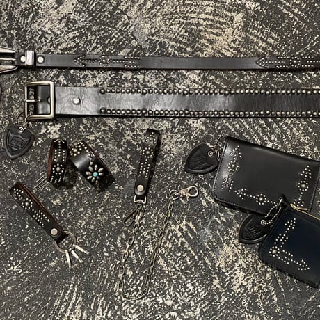 【 HTC 】WESTERN NARROW BORN & ARROW UMBRELLA STUDS LEATHER BELT ( BLACK )