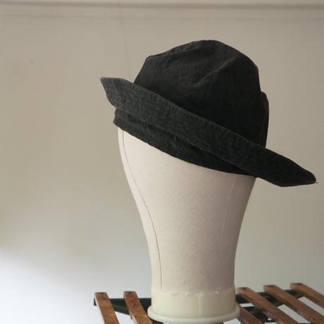 (STOCK)FILD HAT 炭✖顔料　タイプライター