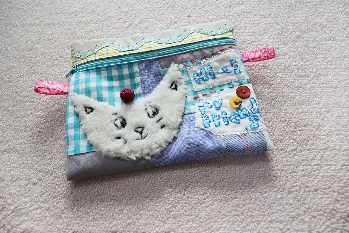 ホビーラホビーレ ニーナちゃん ダブルファスナーポーチ ぺたんこ