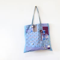 ことば刺繍トート「Don't judge me」