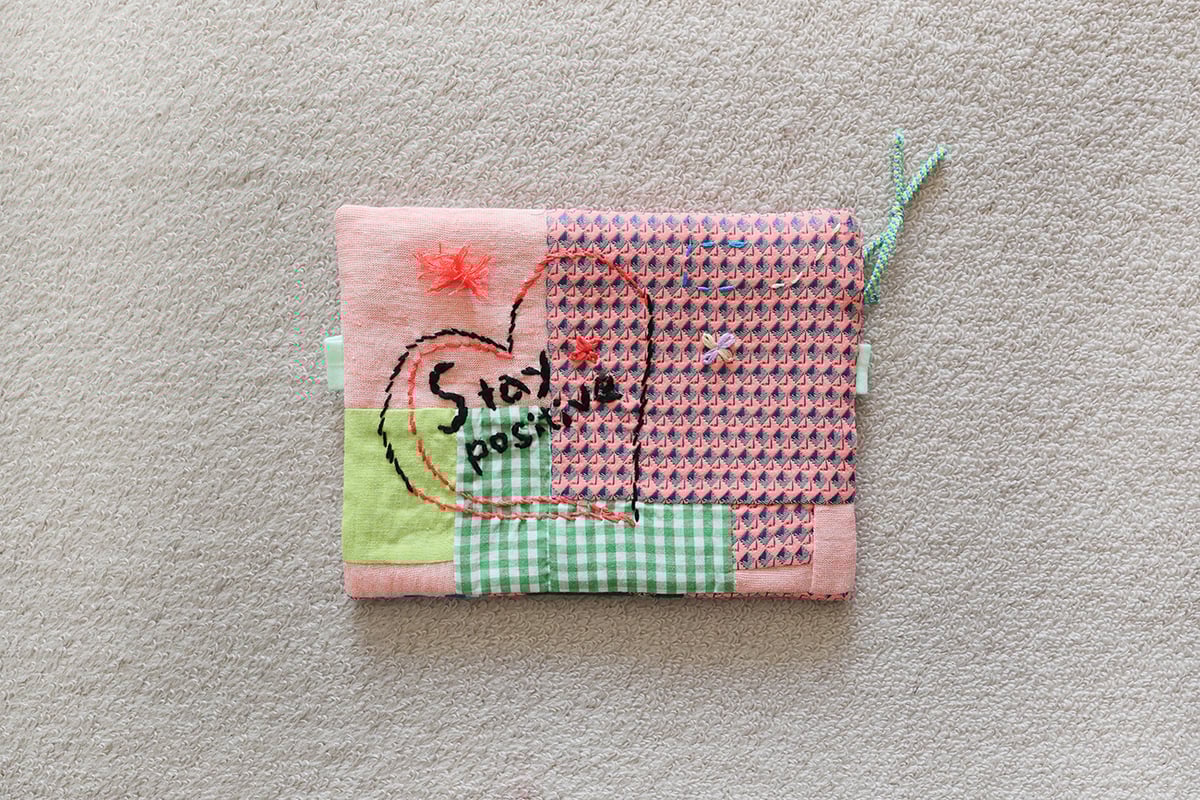 にいせ　ぺたんこポーチ他　ハンドメイド 分かりやすい♪】簡単ぺたんこポーチの作り方♪ビニコで作って
